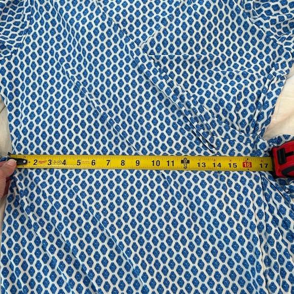 Tahari resort wear wrap dress, size 12-14. Excellent condition, so flattering! - Picture 9 of 12